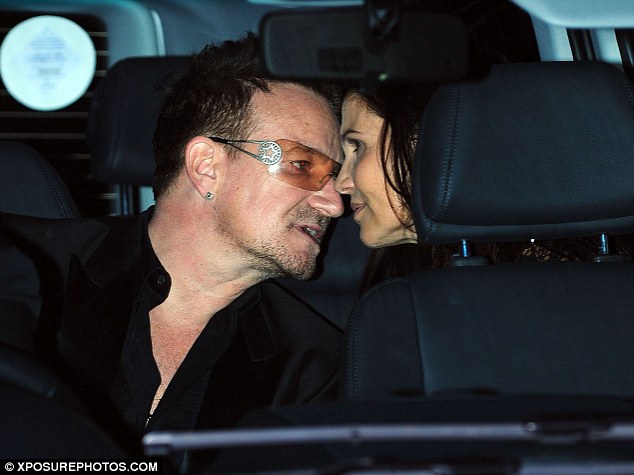 ... top model Kate Moss , actress Kate Hudson and her boyfriend Muse´s Matt ... ... top model Kate Moss , actress Kate Hudson and her boyfriend Muse´s Matt ...