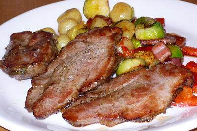 Mangalicatarja szalonnás-kelbimbós burgonyával (Szervusz Bisztró, Budapest)