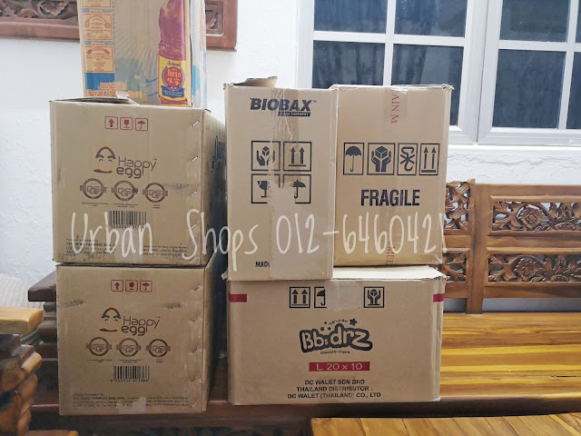 1000 PCS DOORGIFTS MURAH KE GOMBAK SELANGOR ! - Assalamualaikum, selamat sejahtera semua. Allahu, banyak betul nak di ceritakan dalam blog, draft pun berderet-deret. Tapi, mummy terlalu busy sangat beberapa minggu ini. Tu lah kan, gatal amek job 1000 PCS DOORGIFTS MURAH KE GOMBAK SELANGOR ! 1000 PCS DOORGIFTS MURAH KE GOMBAK SELANGOR ! Sudahnya, memang busy sesangat, dengan kerja hakiki, dengan order online barangan lain lagi. Fuh, nasib ada banyak nyawa hahahaha. Cuma, blog lah..selalunya boleh lah draft memalam untuk beberapa entri. Atau masukkan gambar ! Kali ini, memang non hadooooo ! Tak pe lah, kita fokus job 1000 PCS DOORGIFTS MURAH KE GOMBAK SELANGOR ! 1000 PCS DOORGIFTS MURAH KE GOMBAK SELANGOR ! Harganya 50 sen, sebenarnya 50 sen packagingnya plastik je. Tapi, customer ni nak packaging lawa sket. Kalau boleh nak zip lock. Mak aiii mahal tu, mummy pun amek masa 3 hari untuk kira bajet. At the end, oklah boleh on packaging macam ni. Zip lock paper with window ke apa ntah namanya ! Saiz 9 x 15 cm - paling kecil Thank you ni mummy bagi free gift sebab order 1000 pcs packaging macam ni Bincang punya bincang, customer ni setuju. Bila setuju kena bank in lah 50% kan. Penghantaran macam mana? Mummy silap masa ni konon nak courier. Sekali mak aiii 1000pcs ni ada 5 boxes. Pos cas ikut space (besar) tak ikut kg. Plan bertukarlah, untuk COD. Cas COD pun RM35 je mummy amek ! Bolehlah kan ! Atas persetujuan, oleh kerana packaging dah mahal sket. Kami tak boleh bagi biskut untuk 100 pcs ni. Kami akan mixed dengan barangan makanan ringan yang lain. Berat 15gm atau kuantiti boleh fixed dalam pckaging ni (mana-mana satu boleh kami ambil kira) Customer setuju untuk mummy campurkan doorgifts ni. So dalam 1000 PCS DOORGIFTS MURAH KE GOMBAK SELANGOR ! ada biskut butang, keropok roda, keropok bantal dan keropok jejari ! Baca juga : Yasin Murah 50sen Siap ! Semuanya mummy letak dalam kotak gini. Tak letak hipit sangat, bagi ada pengudaraan dan loose supaya tak pecah 1000 PCS DOORGIFTS MURAH KE GOMBAK SELANGOR ! 1000 PCS DOORGIFTS MURAH KE GOMBAK SELANGOR ! Total 6 kotak semuanya, memang penuh bonet kereta ! Apa pun selesai job kali ini. Ni 1st time kami dapat job untuk kuantiti yang banyak. Selalunya orang akan orser untuk 20, 50, 100, 200 pcs je. Oleh kerana tak pernah dapat job 1000 PCS DOORGIFTS MURAH KE GOMBAK SELANGOR ! Tu yang mummy excited tak hengat tu, ye lah kan. Kita pun kena bina profile jugak. Ada job kuantiti banyak macam ni. Barulah customer percaya dengan kebolehan kita. Korang nak order, boleh contact direct ye . Nombor ada tertera di setiap gambar :) 1000 PCS DOORGIFTS MURAH KE GOMBAK SELANGOR ! - Assalamualaikum, selamat sejahtera semua. Allahu, banyak betul nak di ceritakan dalam blog, draft pun berderet-deret. Tapi, mummy terlalu busy sangat beberapa minggu ini. Tu lah kan, gatal amek job 1000 PCS DOORGIFTS MURAH KE GOMBAK SELANGOR ! 1000 PCS DOORGIFTS MURAH KE GOMBAK SELANGOR ! Sudahnya, memang busy sesangat, dengan kerja hakiki, dengan order online barangan lain lagi. Fuh, nasib ada banyak nyawa hahahaha. Cuma, blog lah..selalunya boleh lah draft memalam untuk beberapa entri. Atau masukkan gambar ! Kali ini, memang non hadooooo ! Tak pe lah, kita fokus job 1000 PCS DOORGIFTS MURAH KE GOMBAK SELANGOR ! 1000 PCS DOORGIFTS MURAH KE GOMBAK SELANGOR ! Harganya 50 sen, sebenarnya 50 sen packagingnya plastik je. Tapi, customer ni nak packaging lawa sket. Kalau boleh nak zip lock. Mak aiii mahal tu, mummy pun amek masa 3 hari untuk kira bajet. At the end, oklah boleh on packaging macam ni. Zip lock paper with window ke apa ntah namanya ! Saiz 9 x 15 cm - paling kecil Thank you ni mummy bagi free gift sebab order 1000 pcs packaging macam ni Bincang punya bincang, customer ni setuju. Bila setuju kena bank in lah 50% kan. Penghantaran macam mana? Mummy silap masa ni konon nak courier. Sekali mak aiii 1000pcs ni ada 5 boxes. Pos cas ikut space (besar) tak ikut kg. Plan bertukarlah, untuk COD. Cas COD pun RM35 je mummy amek ! Bolehlah kan ! Atas persetujuan, oleh kerana packaging dah mahal sket. Kami tak boleh bagi biskut untuk 100 pcs ni. Kami akan mixed dengan barangan makanan ringan yang lain. Berat 15gm atau kuantiti boleh fixed dalam pckaging ni (mana-mana satu boleh kami ambil kira) Customer setuju untuk mummy campurkan doorgifts ni. So dalam 1000 PCS DOORGIFTS MURAH KE GOMBAK SELANGOR ! ada biskut butang, keropok roda, keropok bantal dan keropok jejari ! Baca juga : Yasin Murah 50sen Siap ! Semuanya mummy letak dalam kotak gini. Tak letak hipit sangat, bagi ada pengudaraan dan loose supaya tak pecah 1000 PCS DOORGIFTS MURAH KE GOMBAK SELANGOR ! 1000 PCS DOORGIFTS MURAH KE GOMBAK SELANGOR ! Total 6 kotak semuanya, memang penuh bonet kereta ! Apa pun selesai job kali ini. Ni 1st time kami dapat job untuk kuantiti yang banyak. Selalunya orang akan orser untuk 20, 50, 100, 200 pcs je. Oleh kerana tak pernah dapat job 1000 PCS DOORGIFTS MURAH KE GOMBAK SELANGOR ! Tu yang mummy excited tak hengat tu, ye lah kan. Kita pun kena bina profile jugak. Ada job kuantiti banyak macam ni. Barulah customer percaya dengan kebolehan kita. Korang nak order, boleh contact direct ye . Nombor ada tertera di setiap gambar :)