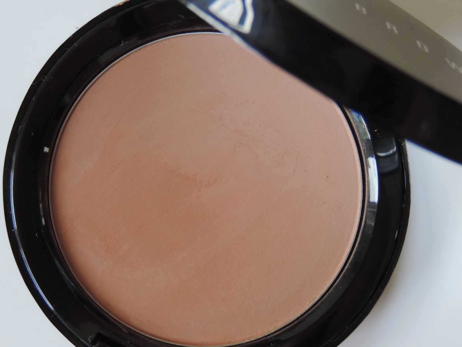 Bobbi Brown Bronzing Powder in Natural