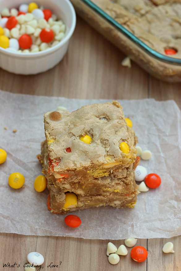 White Chocolate Candy Corn M&M Blondies - Whats Cooking Love?