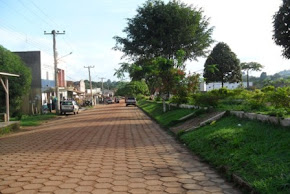 RUA CASTELO BRANCO (ANTES DA DEMOLIÇÃO DA PRAÇA)