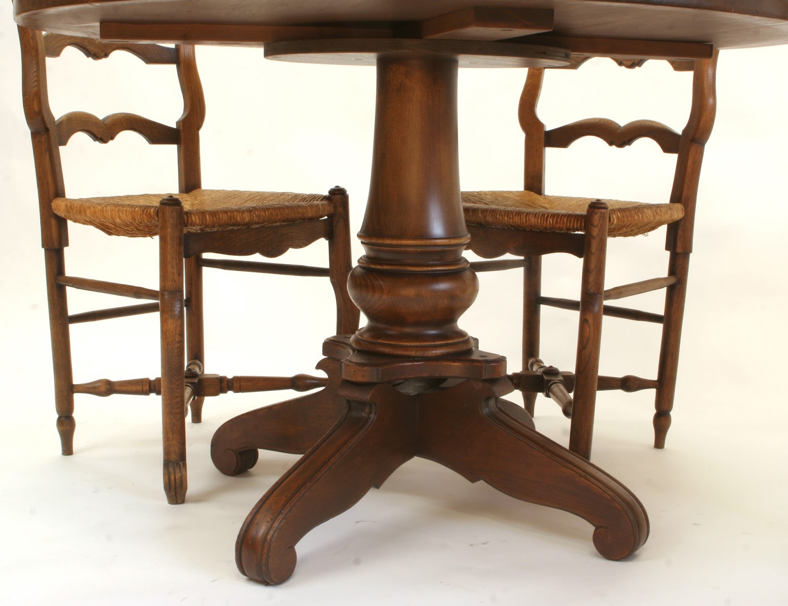 Inventia Design Custom Furniture 345 French Provincial Round Dining