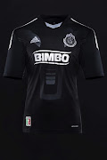 Chivas presentó de manera oficial su tercer uniforme para el Clausura 2013