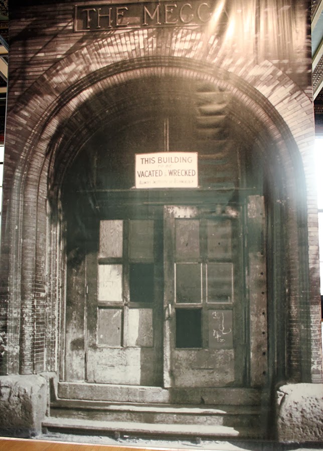 ArchitectureChicago PLUS A Triumphant Exhibition creates Time Machine