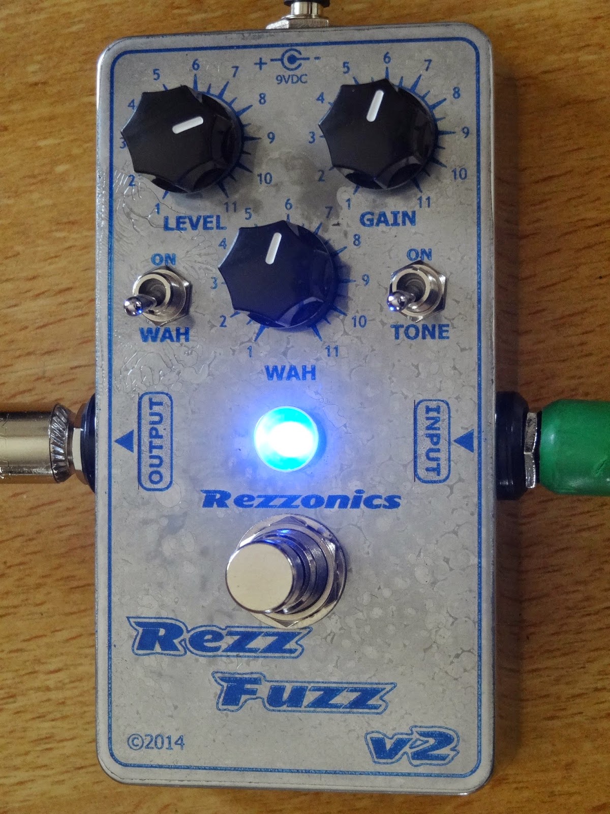 Rezzonics ShinEi FuzzWah Univox/Unicord Super Fuzz Pedal