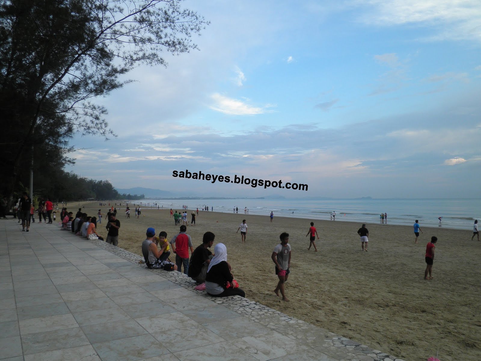 Tanjung Aru Beach 1 Kota Kinabalu Sabah - SABAH eyes