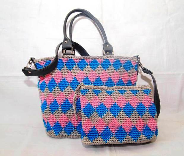 Aneka Model Tas Rajut Cantik Terbaru 2017