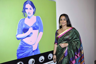 Vidya Balan at Viveek Sharma's art exhibition gallery