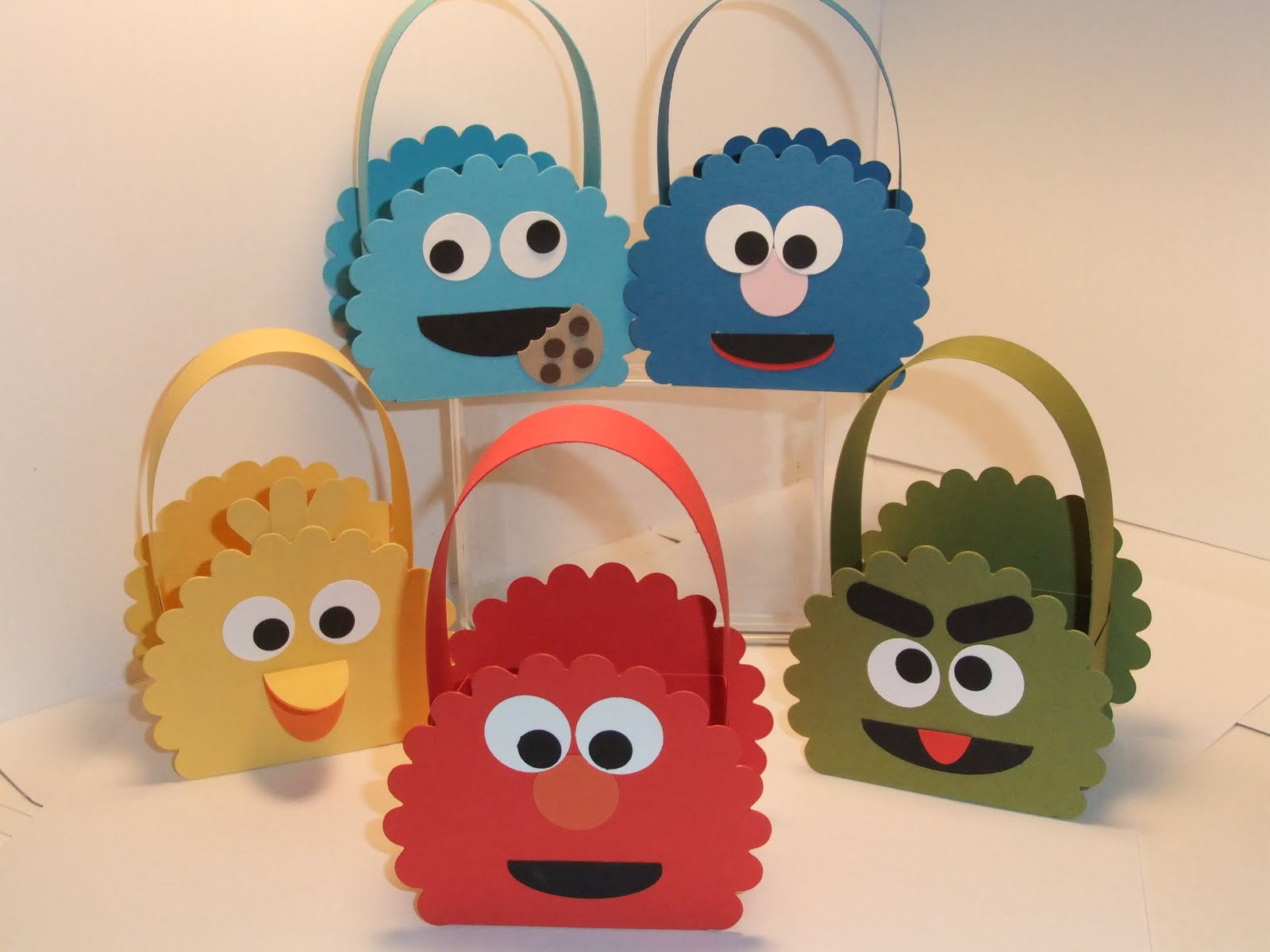 Paper Crafting with Linda: Sesame Street Party Favors