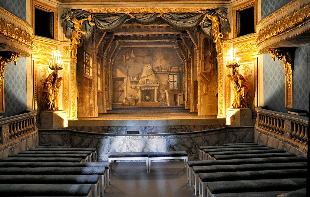 "Tweedland" The Gentlemen's club The petit Théâtre of