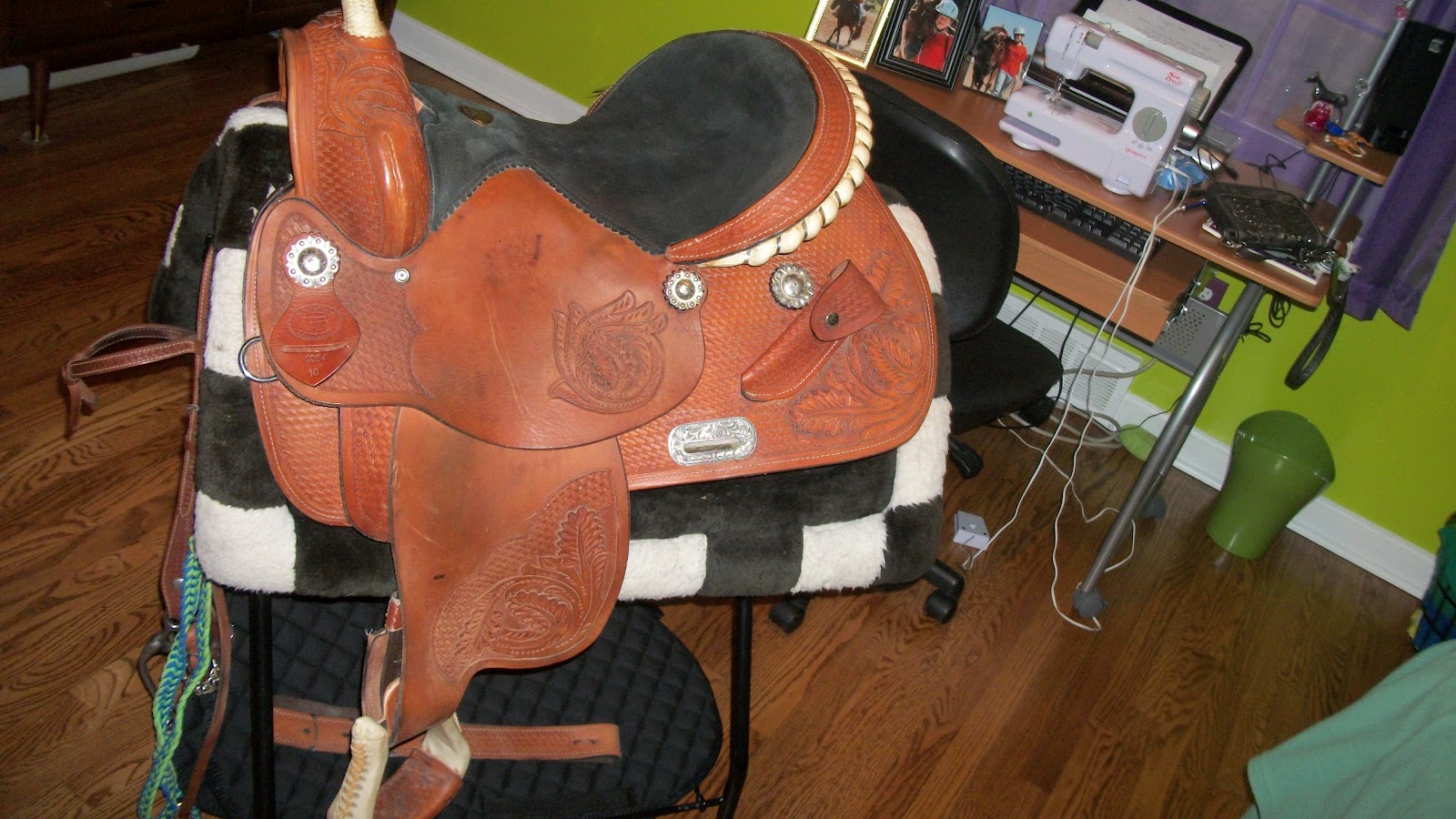 Cheap Horse Tack Beautiful 16' Barrel Saddle