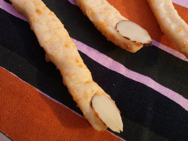 Real Family Time Halloween Recipe Witches Fingers