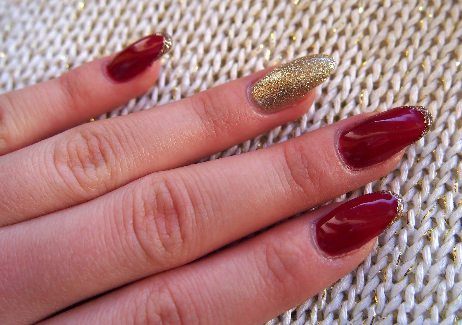 The World Of Cosmetics Swiateczny Manicure Paznokcie Zelowe