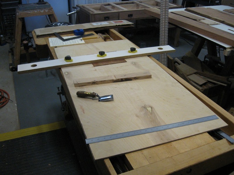 The Sawdust Post Jig for Cutting Veneer