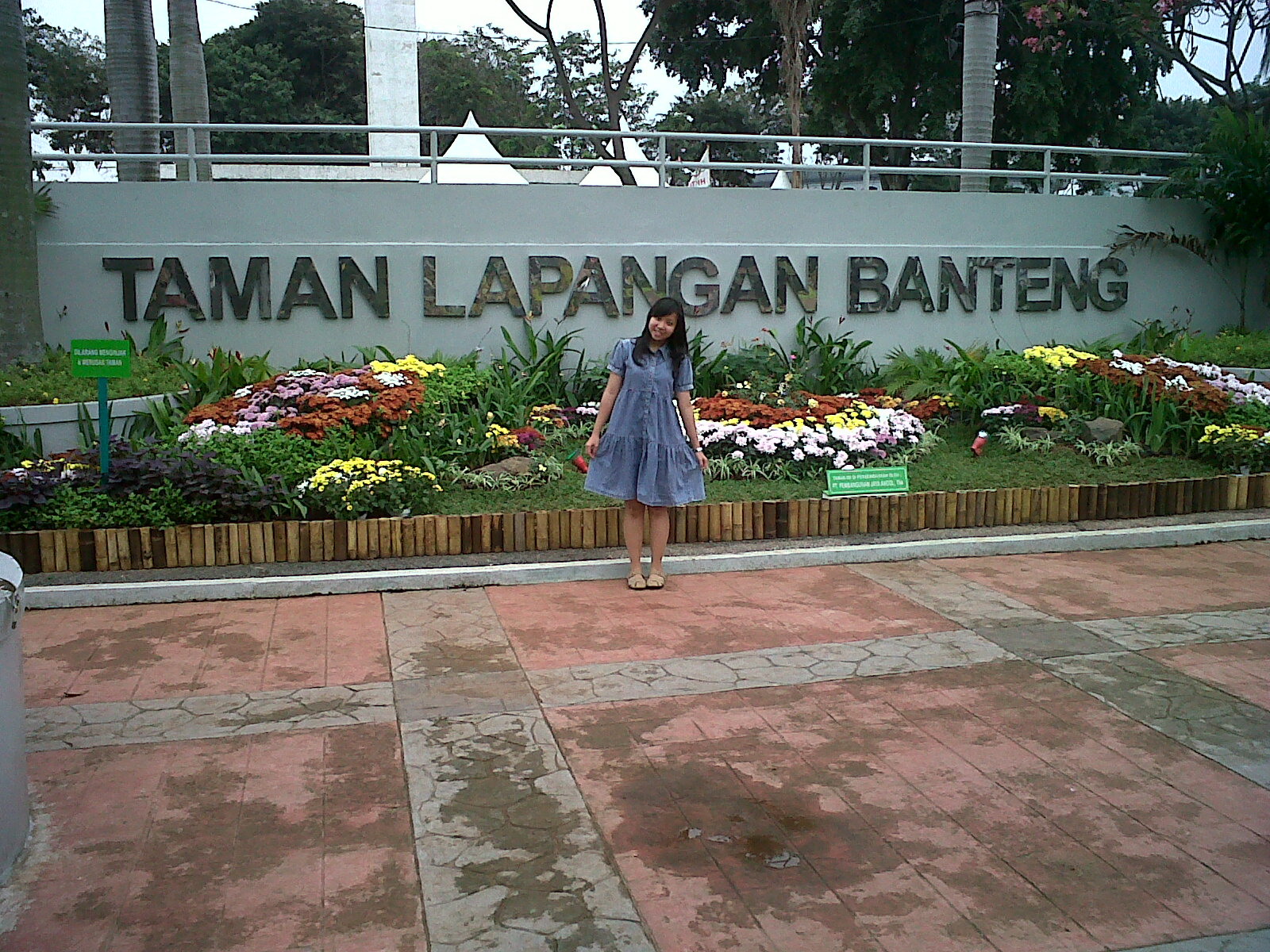 MOLOTOVCOCKTAIL: Lapangan Banteng