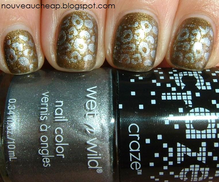 Girl+filing+nails