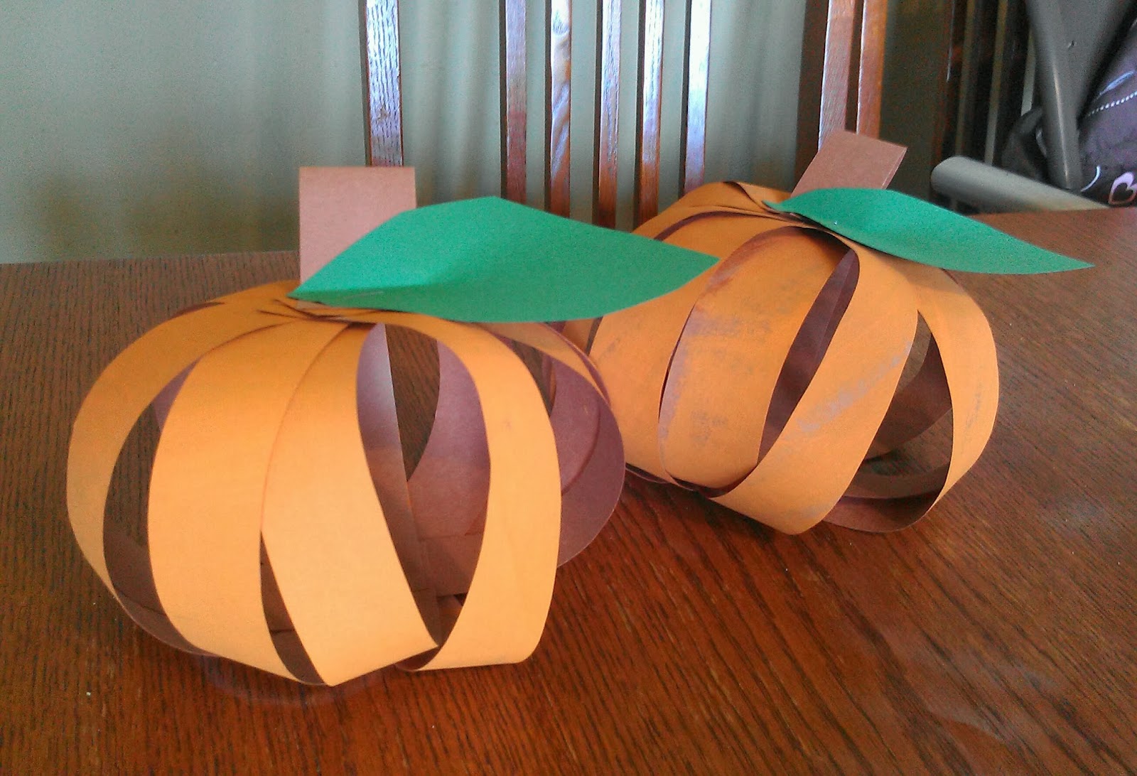 Raising Quinns 3D Paper Pumpkin Mobile