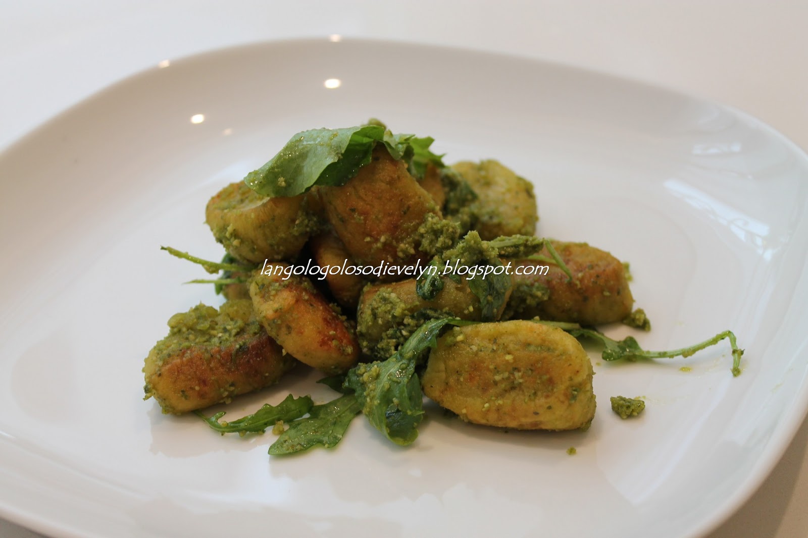 Gnocchi di mascarpone con pesto di basilico [Fast, Fresh and Easy Food