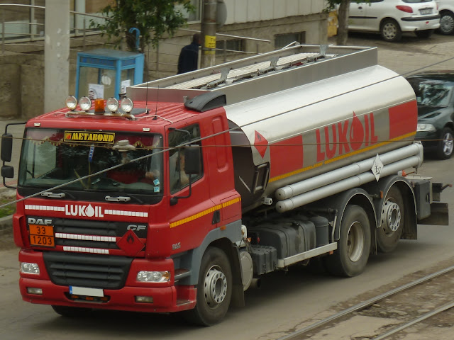 DAF CF , DAF CF 85.340 6x2 Tanker Truck Red