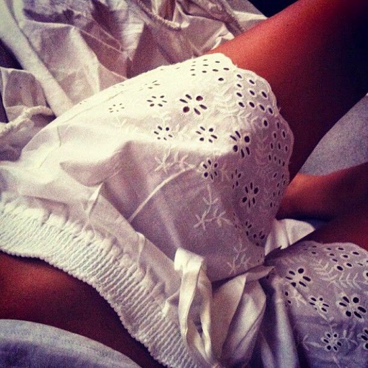 White eyelet boxer shorts White eyelet boxer shorts