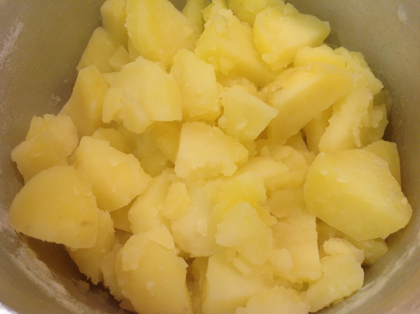 This Muslim Girl Bakes Extra Smooth And Creamy Mashed Potatoes