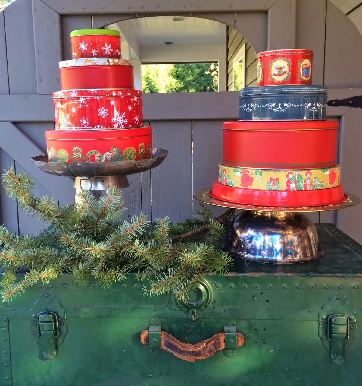 Little Farmstead: Vintage Cookie Tin Cake Centerpieces