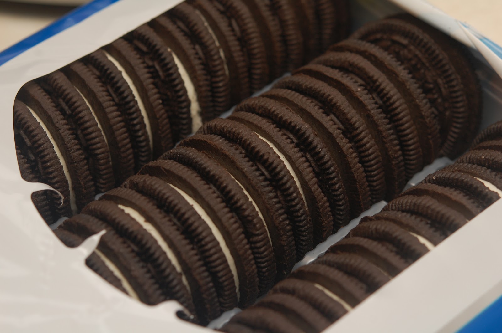 OREO CREAM CHEESE TRUFFLES!! Hugs and Cookies XOXO