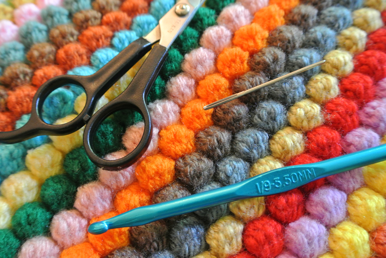 the heartfelt company: Bobble blanket