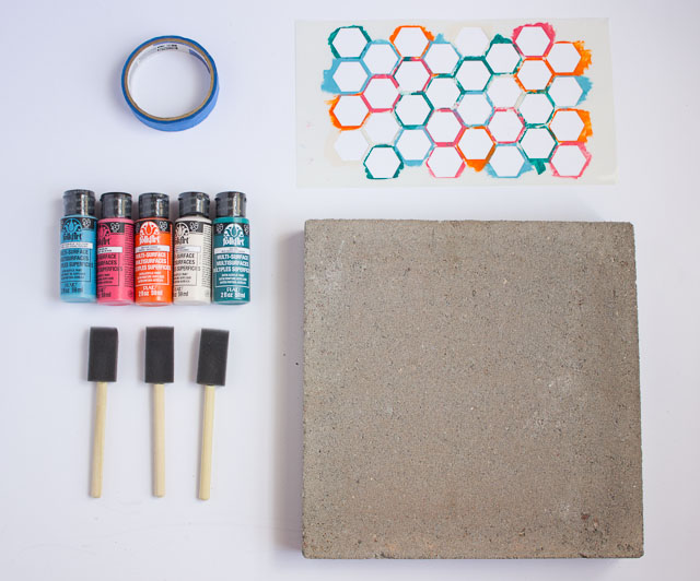 garden-stepping-stones Stenciled Garden Stepping Stones