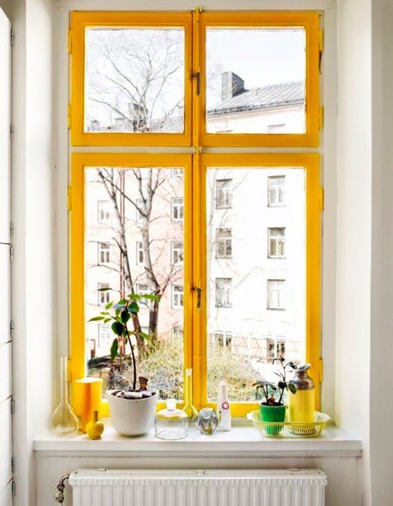janelas com esquadrias coloridas - esquadria metálica colorida - moldura colorida - ideias para pintar janela