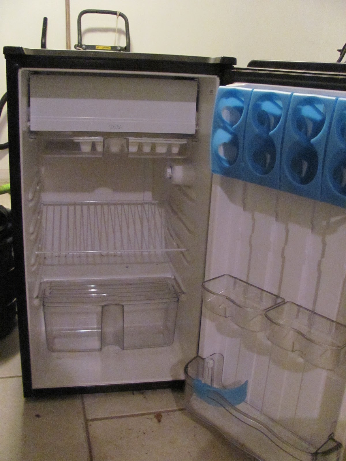 Newton Corner ESale SOLD Whirlpool Compact/ Mini Fridge 50.00