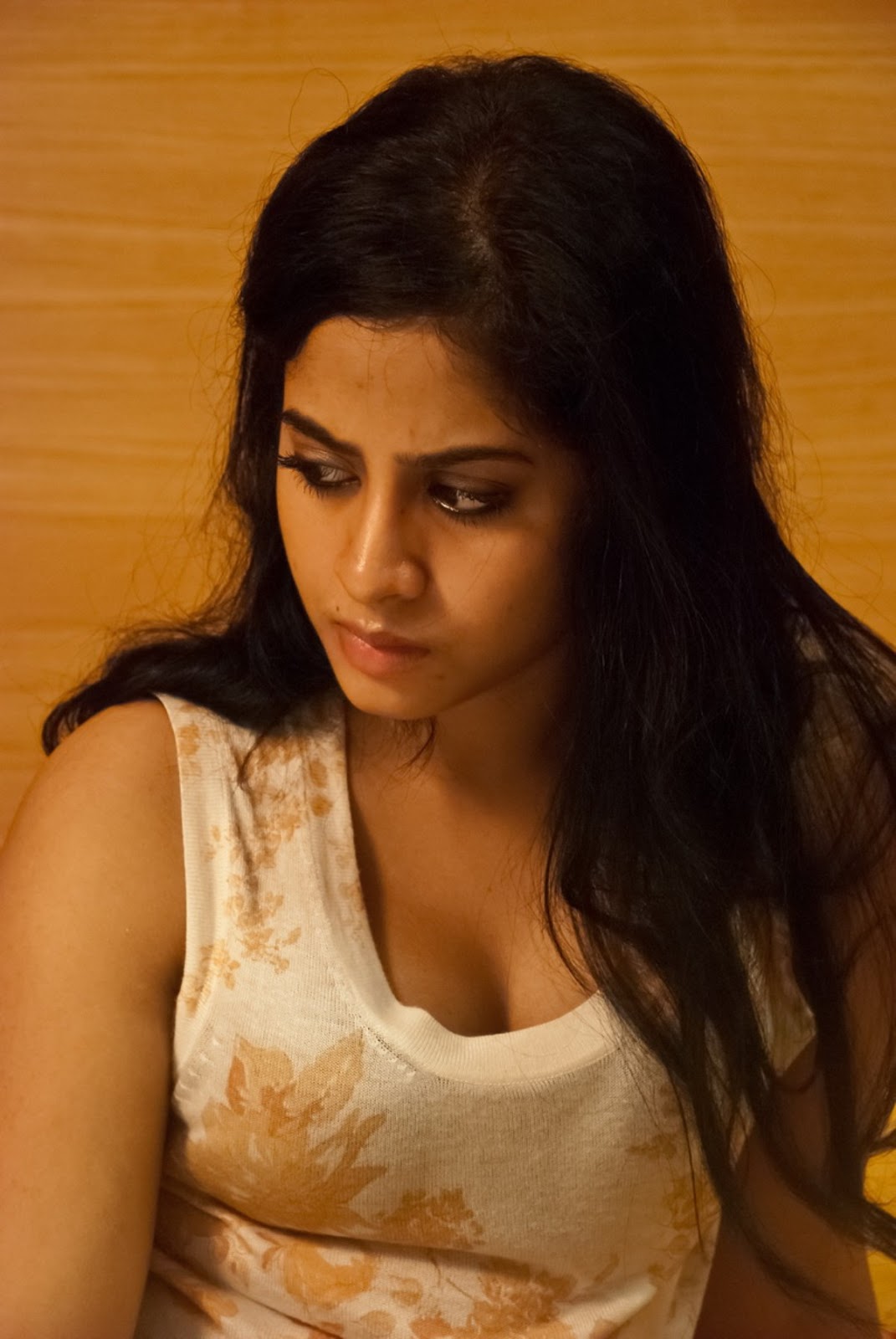 Swati Dixit Hot Stills from Break Up Movie - Hot Blog Photos