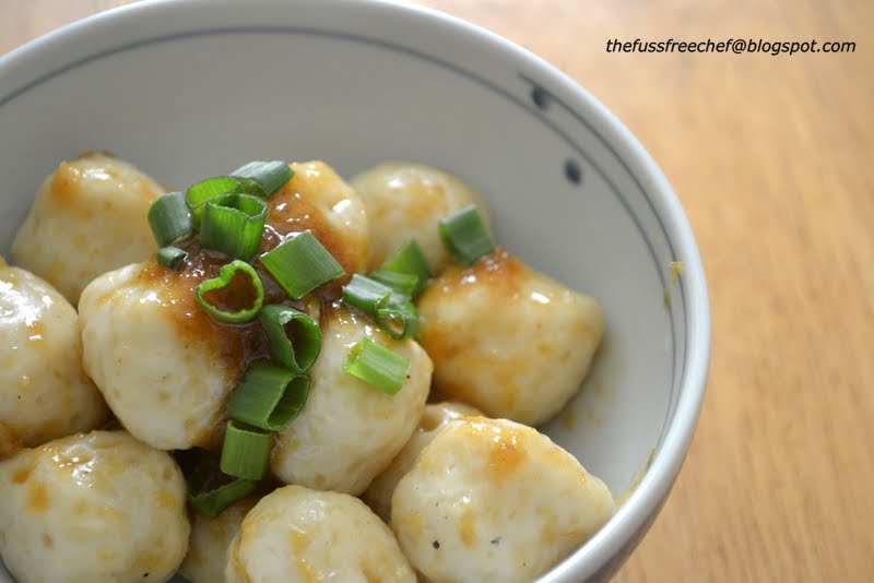 the FUSS FREE chef: Back-to-Basics - Post # 2 : Fish Balls in