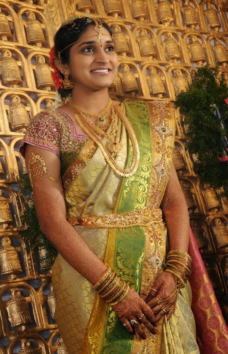 LATEST INDIAN WEDDING SILK SAREE,JEWELLERY,WEDDING HAIR STYLE: SOUTH INDIAN  WOMENS MOST LIKED RICH WEDDING SILK SAREE