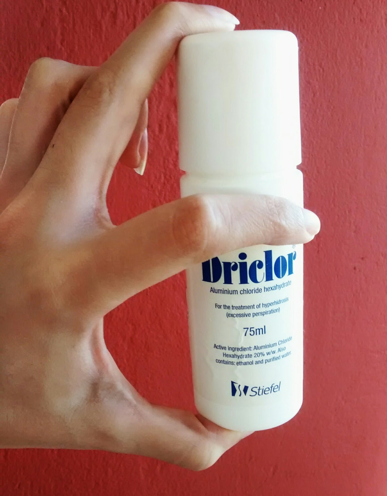 Mariana Dino Resenha do Antiperspirante DRICLOR