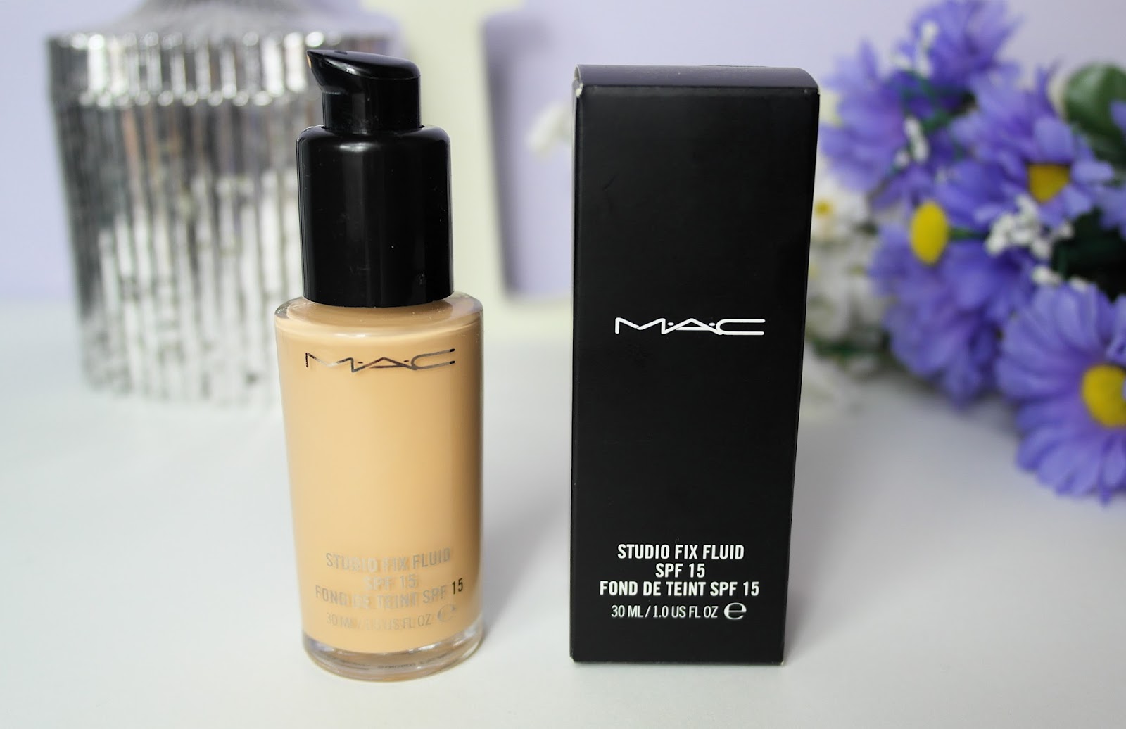 Zoe Mac Studio Fix Fluid Foundation NC20