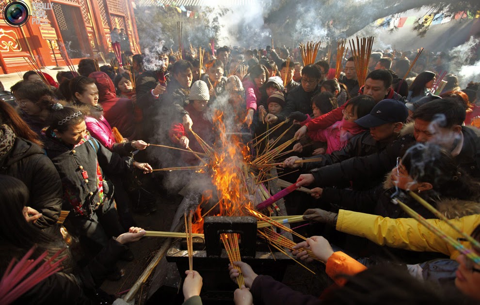 + Q Perfume Blog: Incense and the Chinese Lunar New Year
