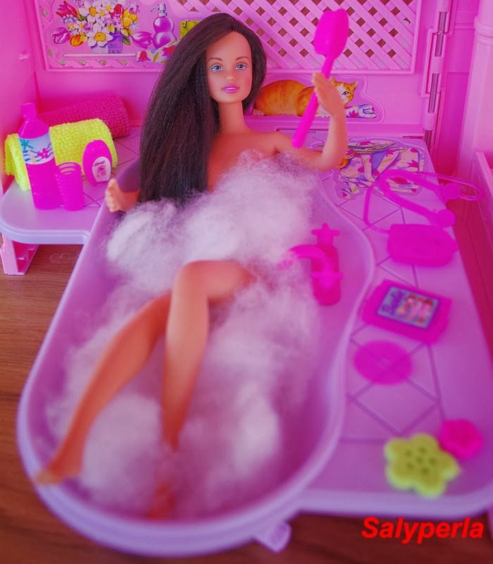 barbie con bañera