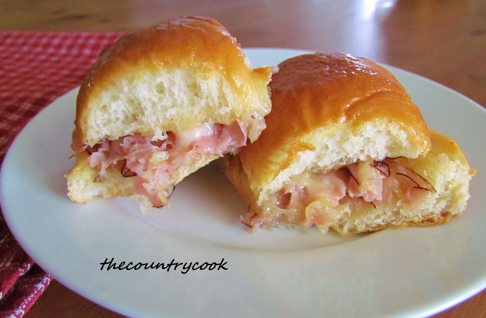 The Country Cook Hawaiian Ham & Cheese Rolls