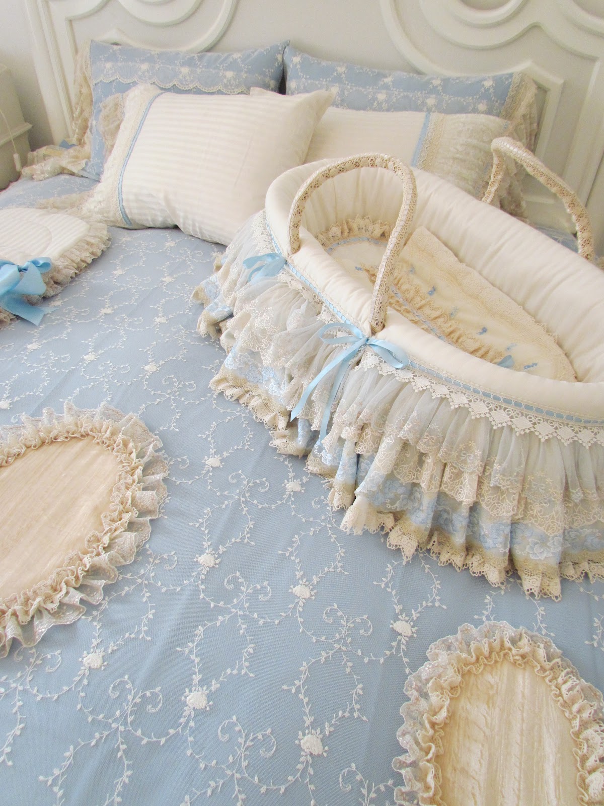 Angela Lace Lace Bed Cover