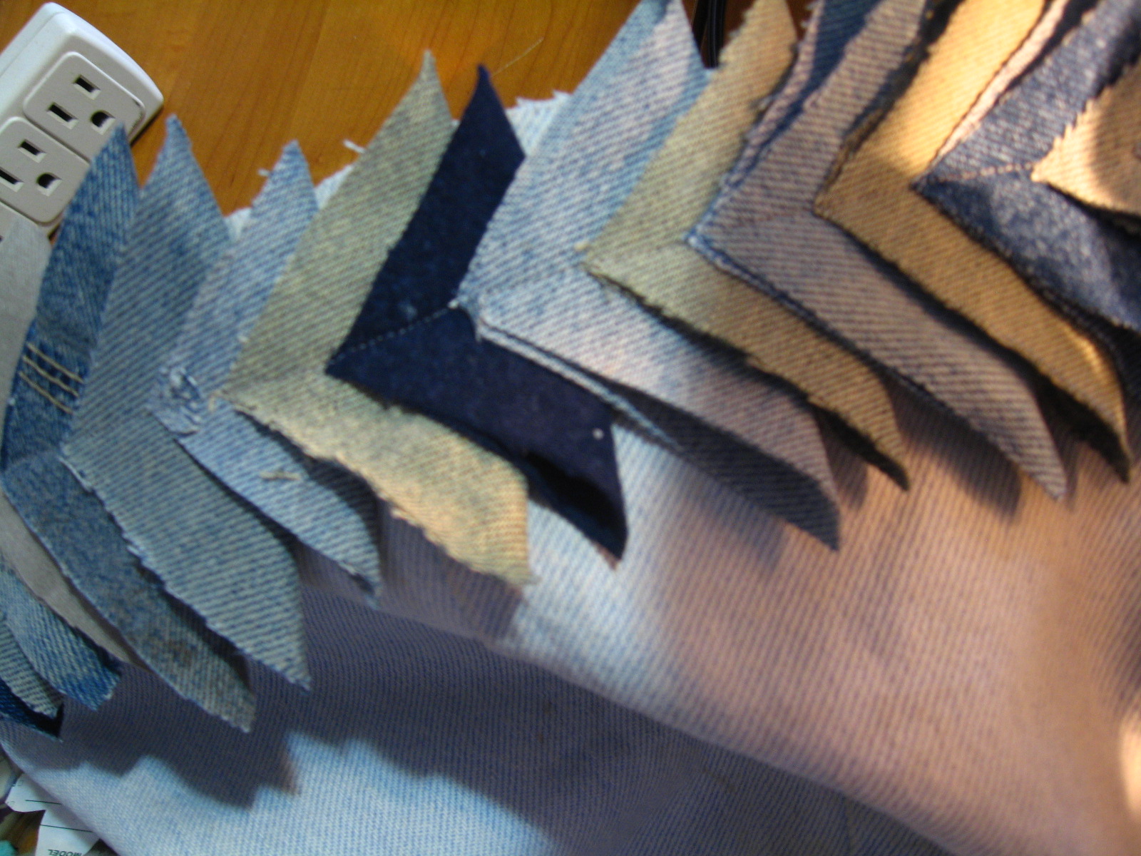 Proverbs 31 Living Fluffy Denim Rag Rug {Tutorial}