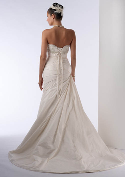 White Bridal's Dresses Designs Fancy and Elegant