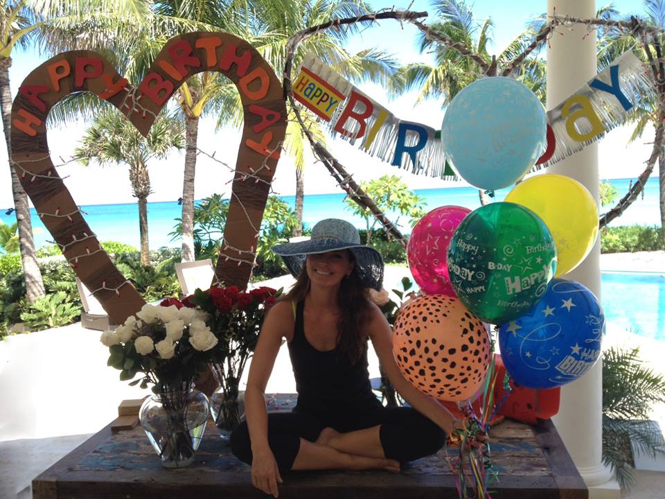 JTNews19: Happy Birthday! Shania Twain: Shania Twain celebrates her