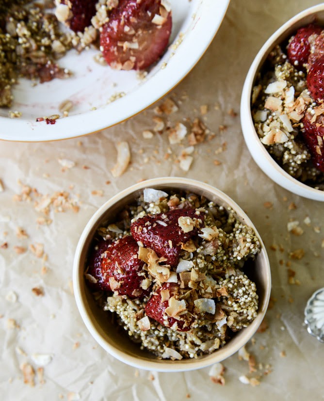 Crunchy Quinoa Baked Oatmeal with Caramelized Strawberries and Coconut