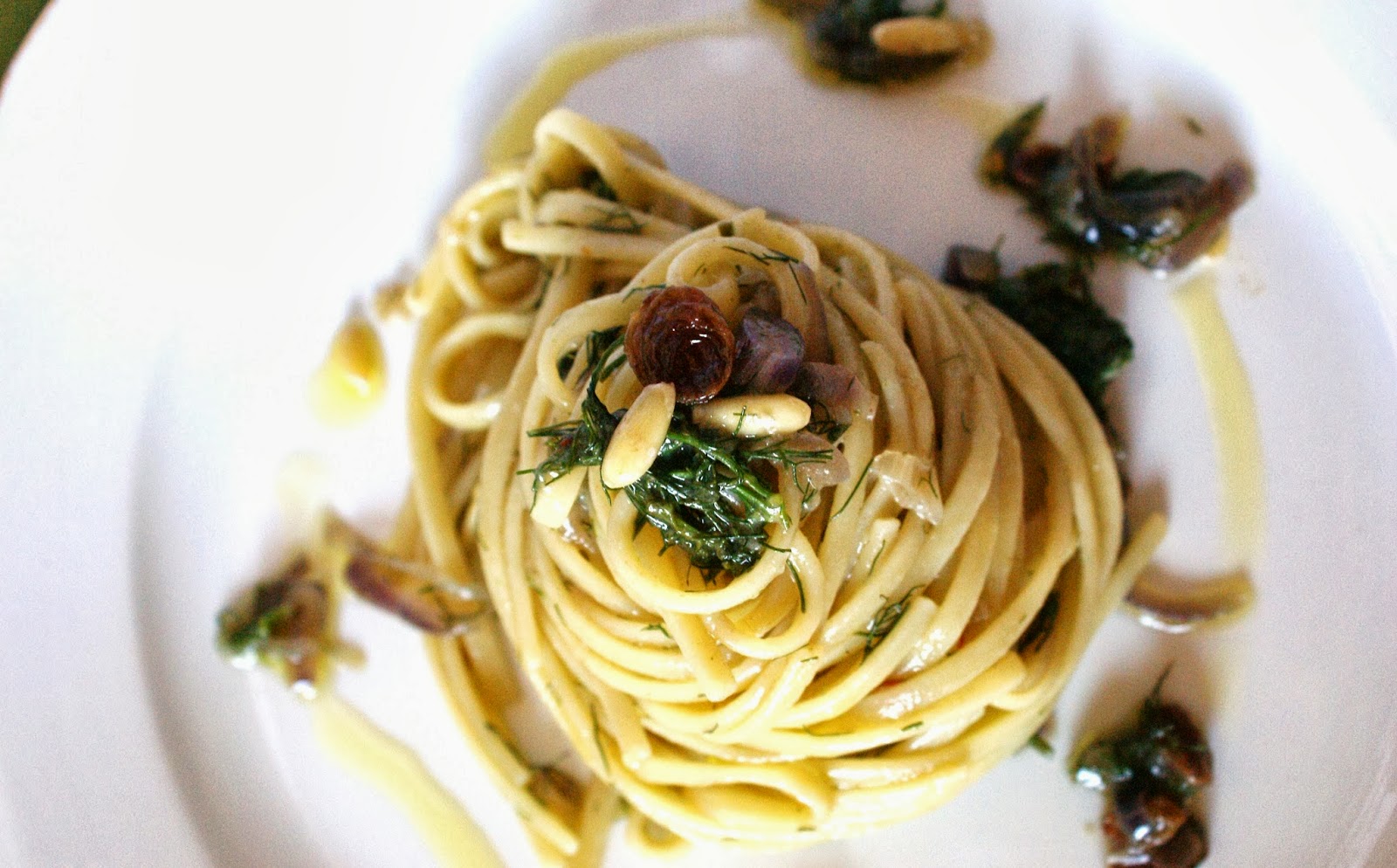 un pizzico di magia Pasta con le sarde (a mare)