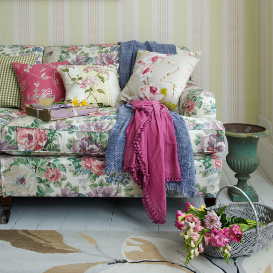 Spring-summer special: Living room ideas in Floral!!