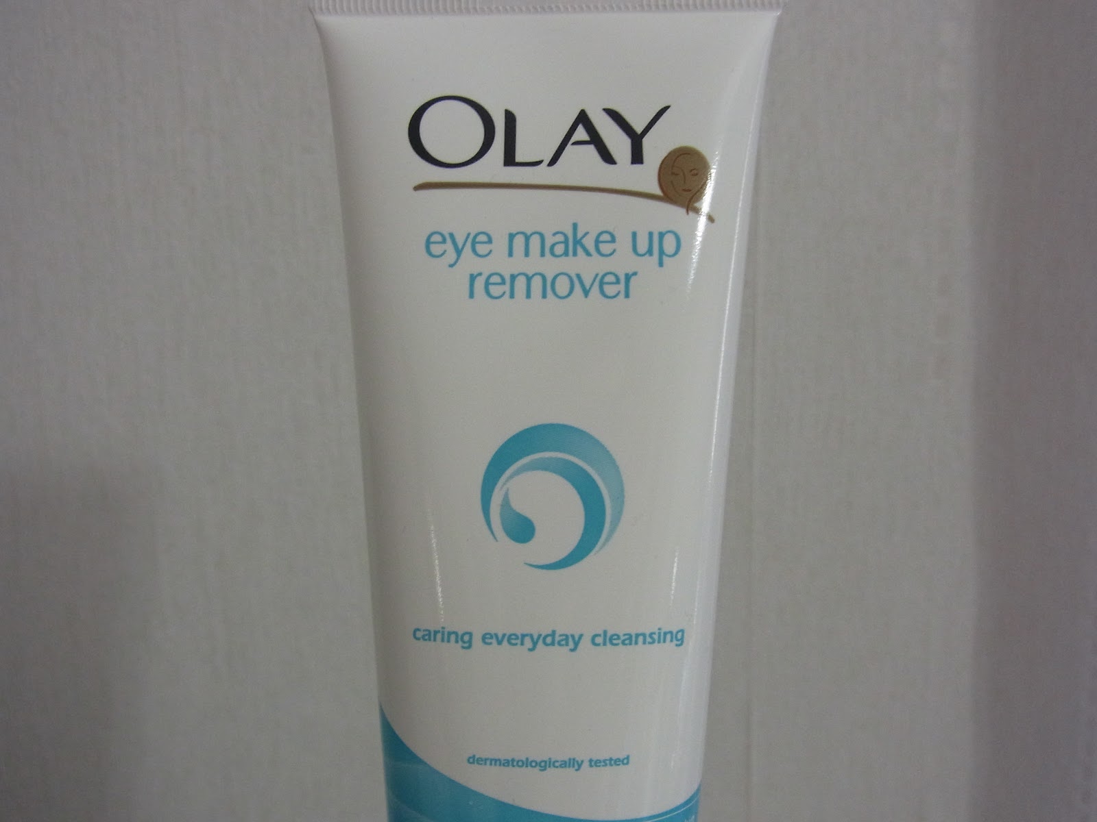 Beauty Becky Olay Eye Make Up Remover