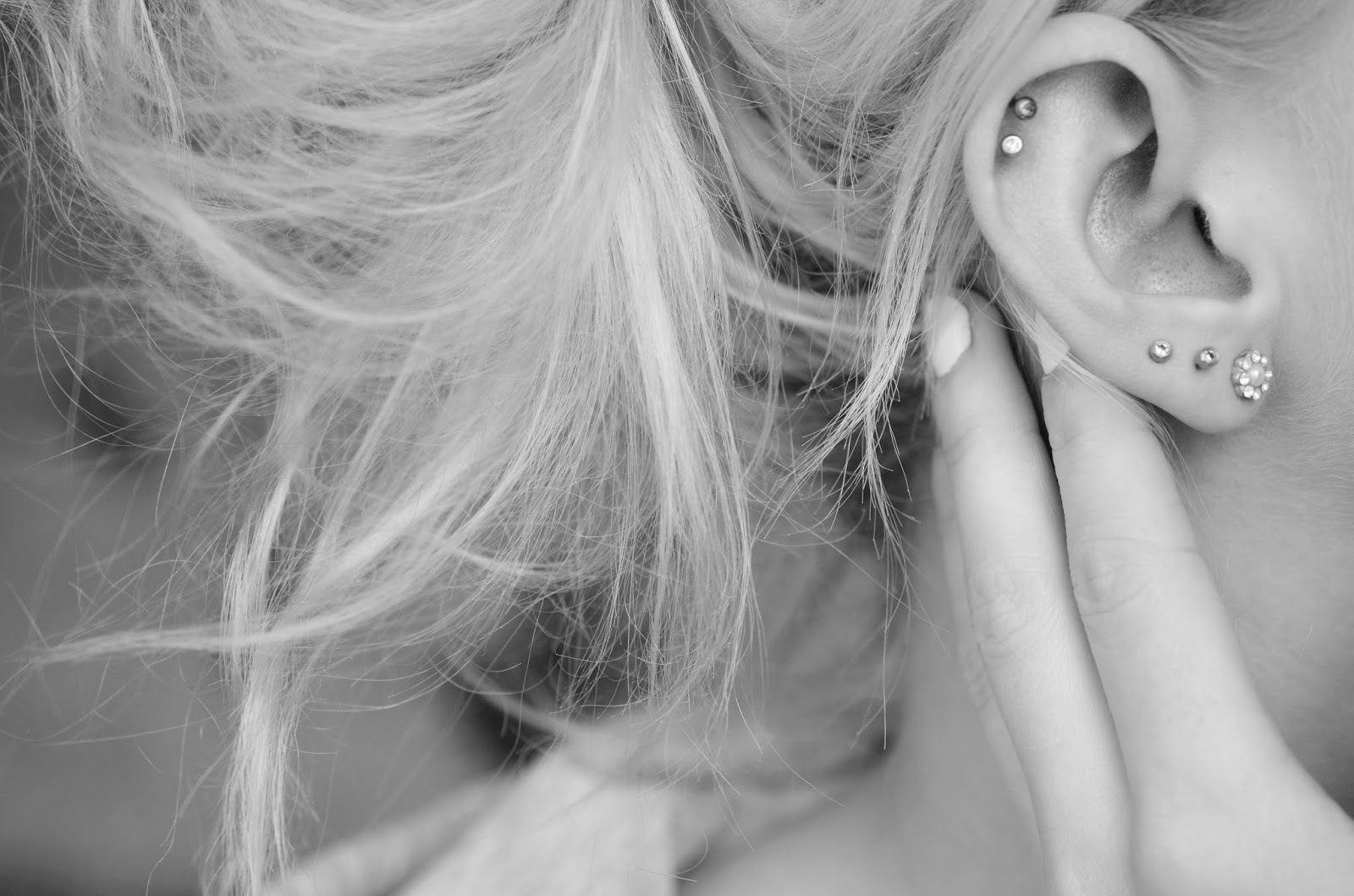 FAQ zu meinen Ohrringen und zum Helix und Tragus | Mareike FAQ zu meinen Ohrringen und zum Helix und Tragus | Mareike