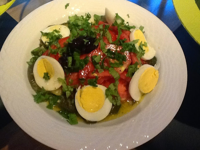Crazy for tomatoe and pepper salad!
